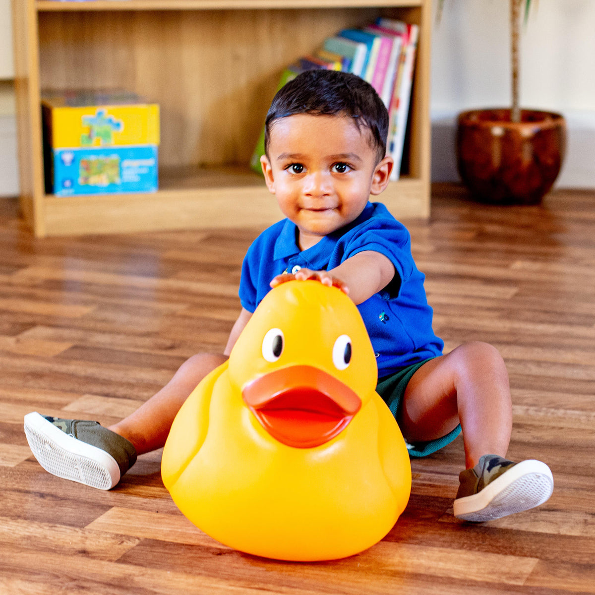 Tobar Giant Duck