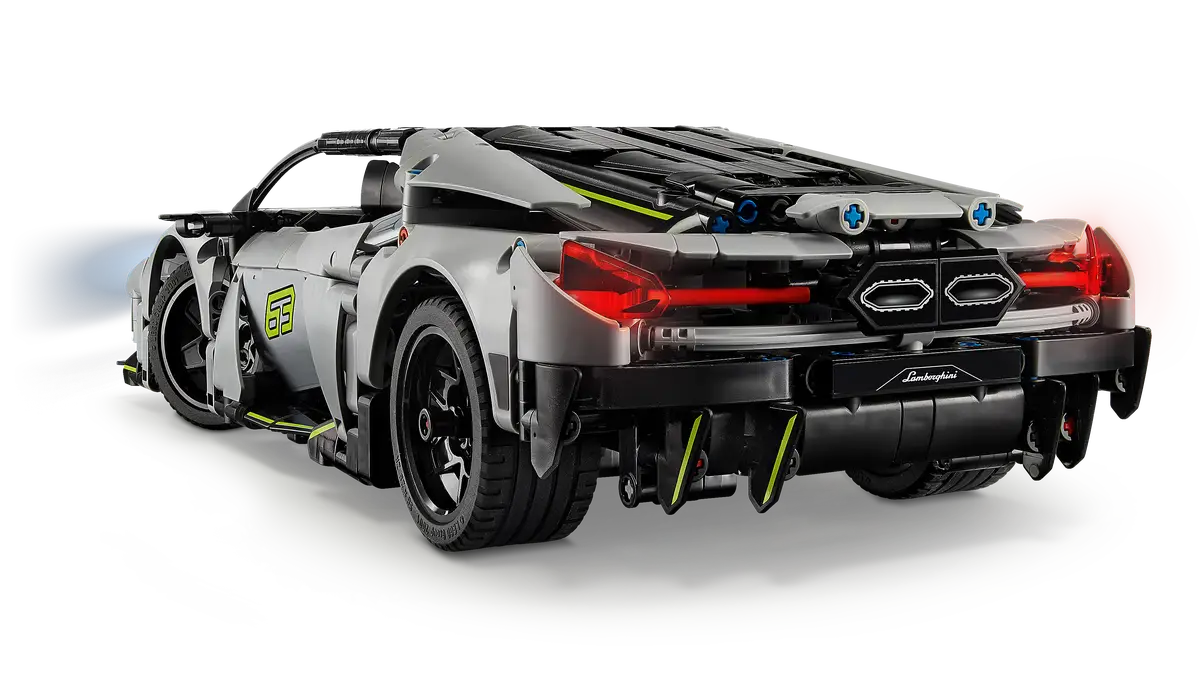 Lego Technic 42214 Lamborghini Revuelto Super Sports Car