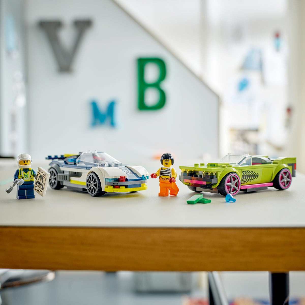 LEGO City 60415 Police Car and Muscle Car Chase