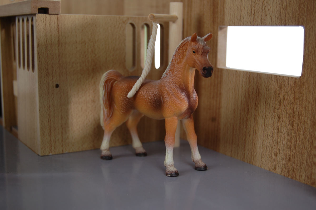 Kids Globe Pink Horse Stable W/3 Boxes & Lane 62X56X26Cm