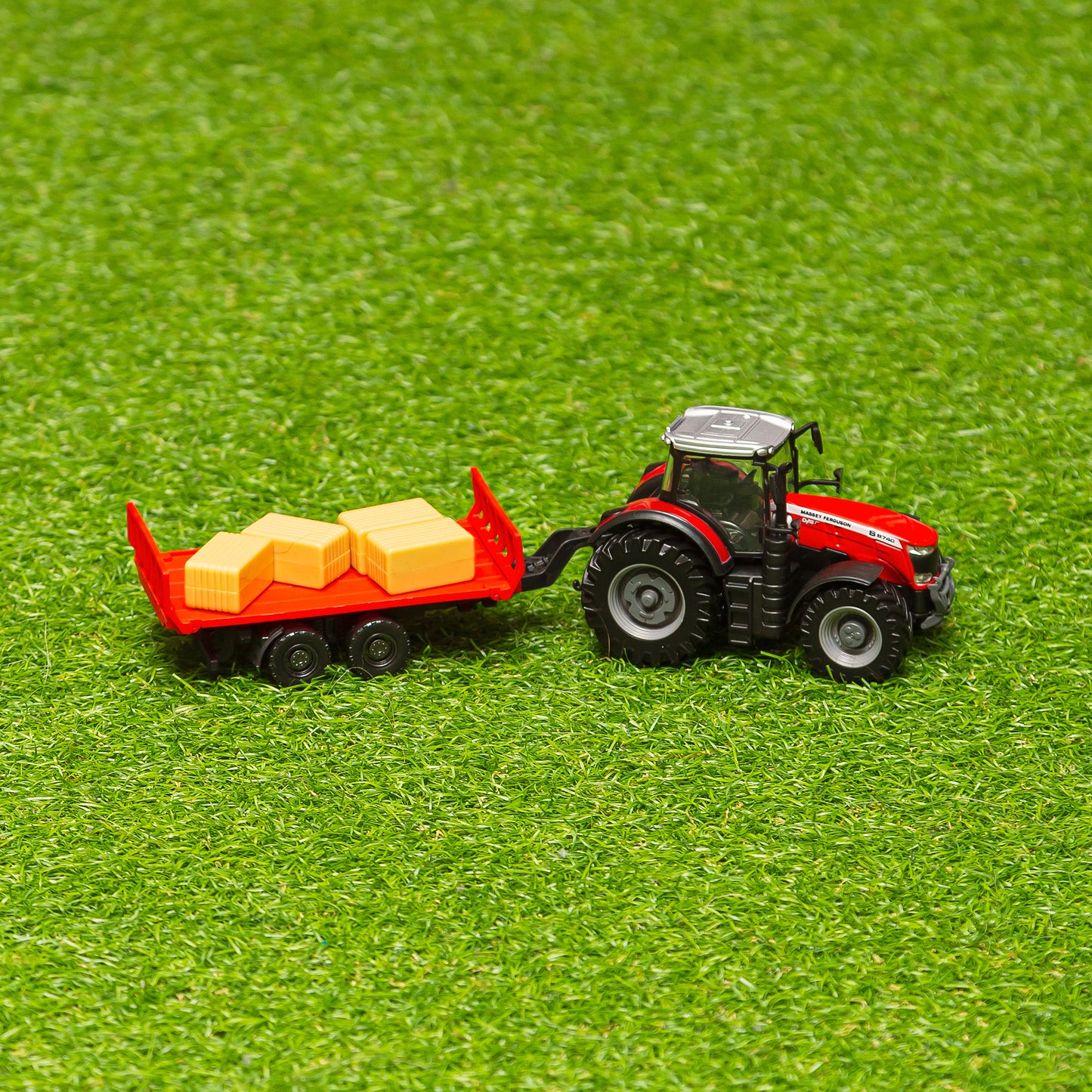 Bburago Massey Ferguson 8740S Tractor With Bale Trailers