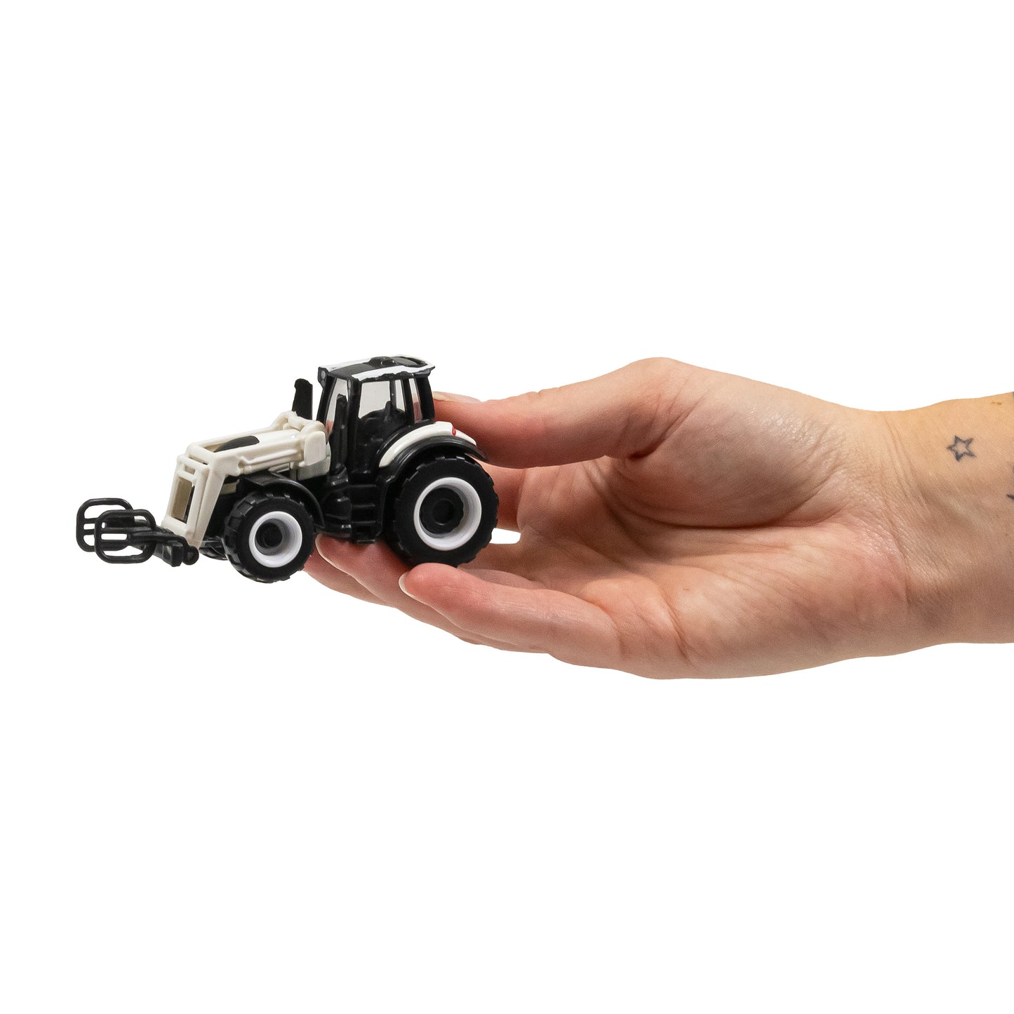 Maisto Valtra Tractor With F/L