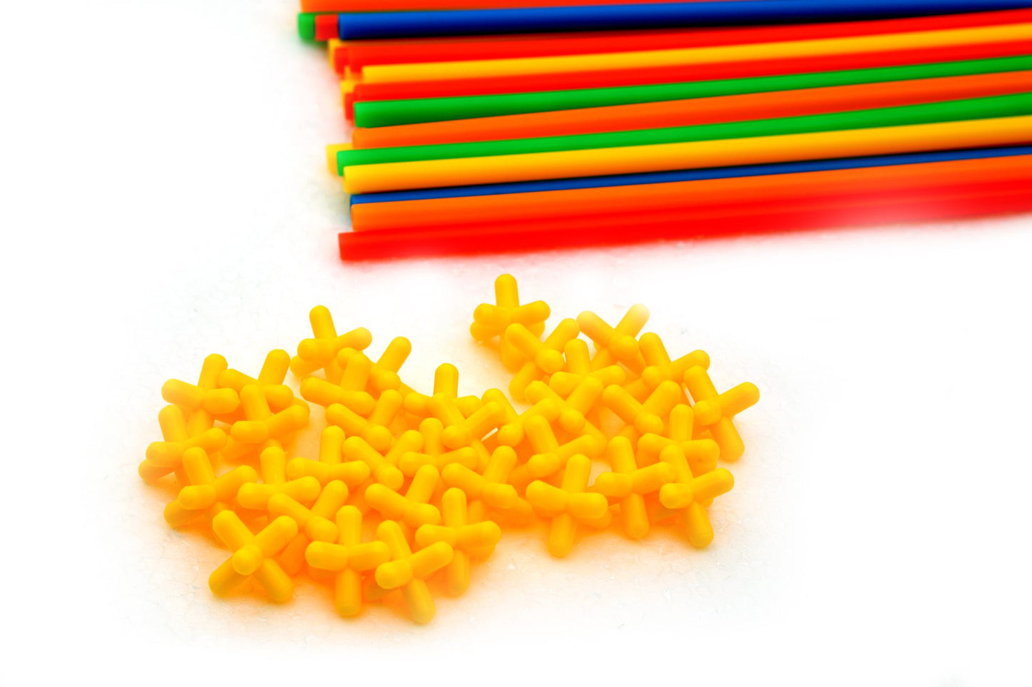 Playlearn Straws & Connectors Construction Set (856 Pieces Including Wheels)