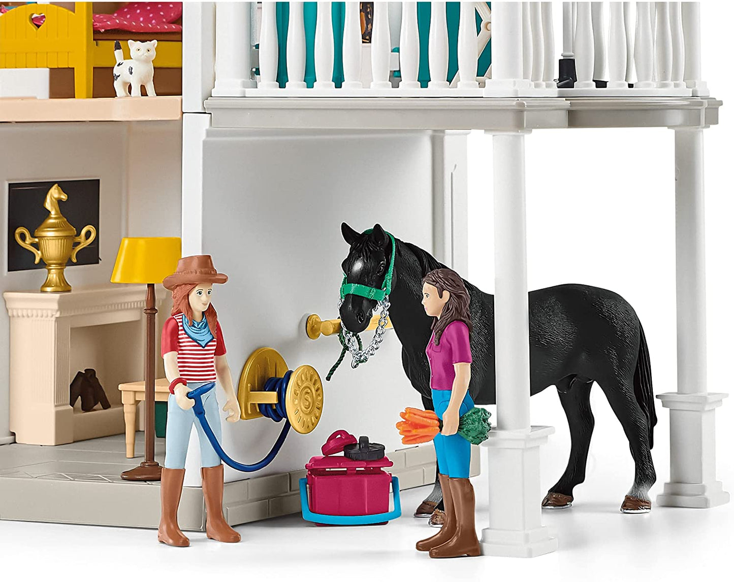 Schleich Lakeside Country House and Stable