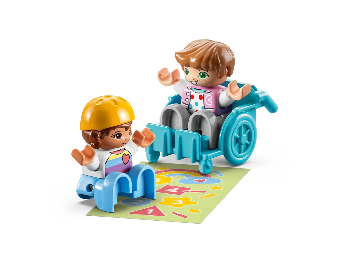 Lego Duplo 10992 Life At The Day Nursery (R)