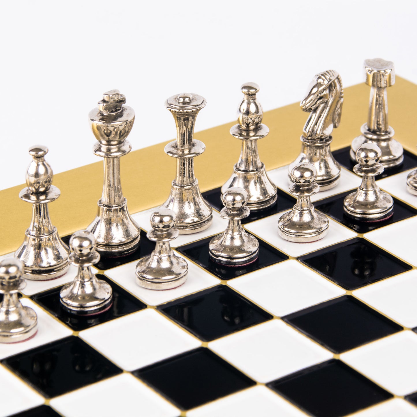 Manopoulos Classic Staunton Metal Chess Set with gold/silver chessmen and bronze-S32BLA