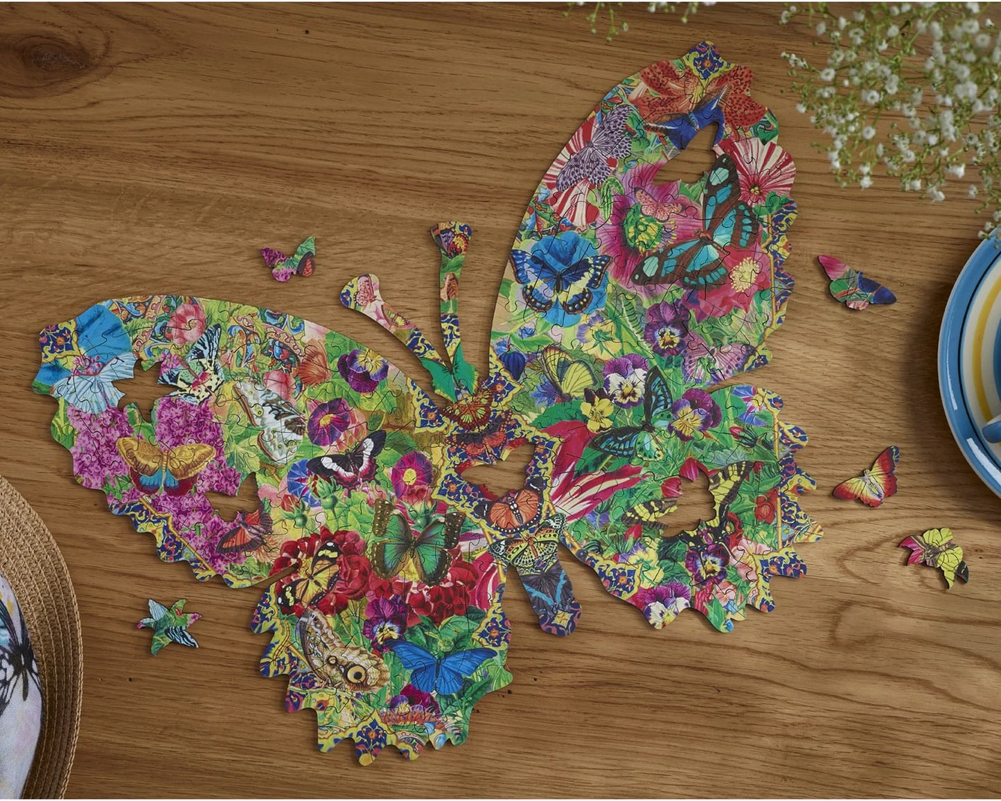 Wentworth Wooden Puzzles Butterfly Kaleidoscope - maxi shaped puzzle 210 Pieces