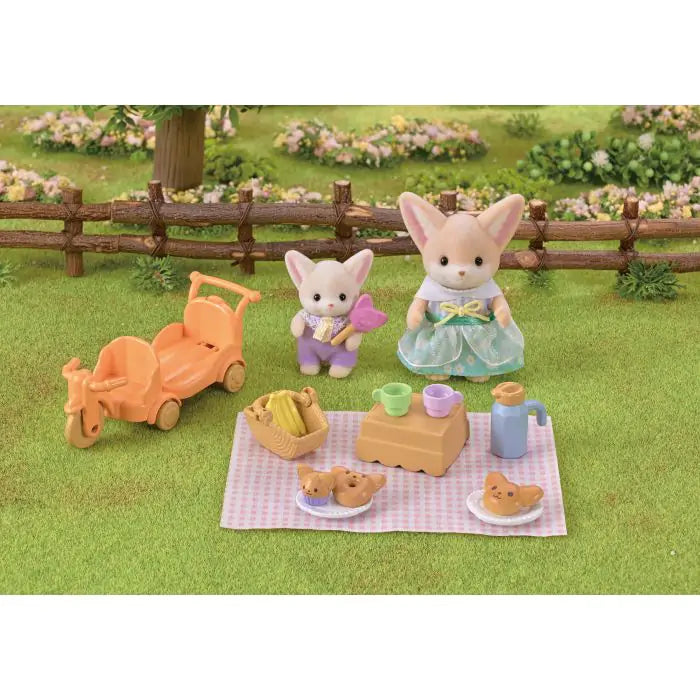 Sylvanian Families Sunny Picnic Set - Fennec Fox Sister & Baby