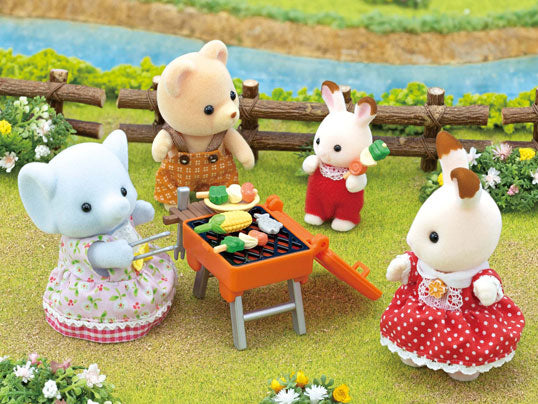 Sylvanian Families BBQ Picnic Set -Elephant Girl-