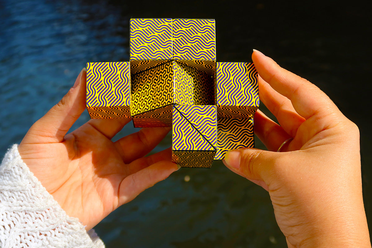 Recent Toys Dynacube