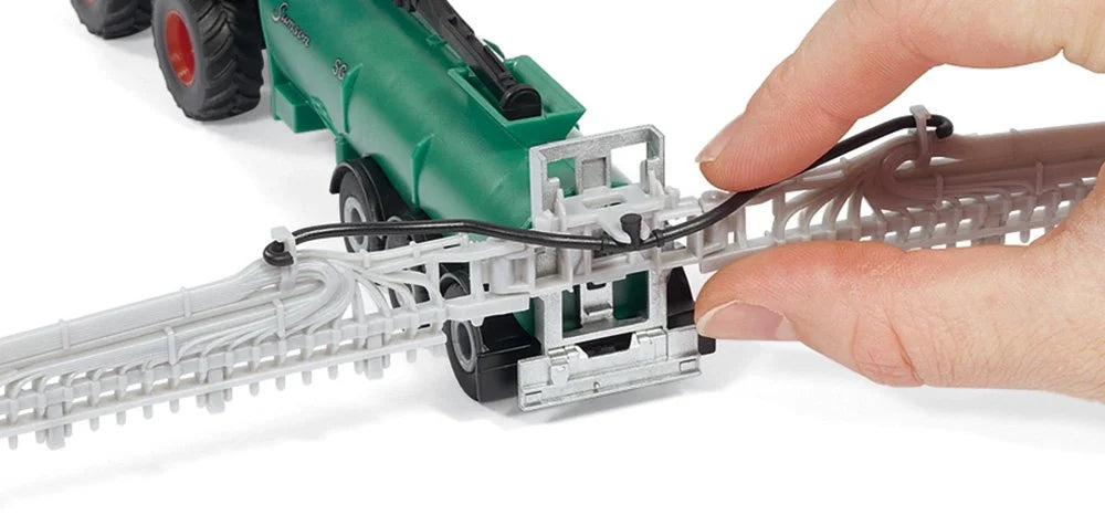 Siku 1:87 Claas Xerion With Slurry Tanker