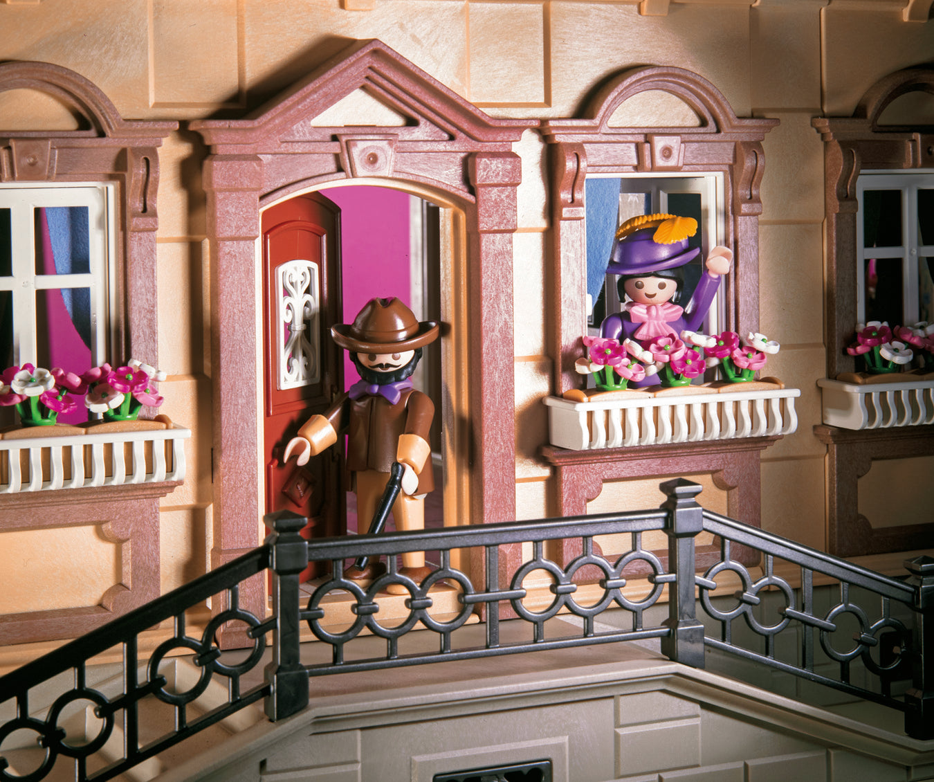 Playmobil Plus 70891 Small Victorian Dollhouse