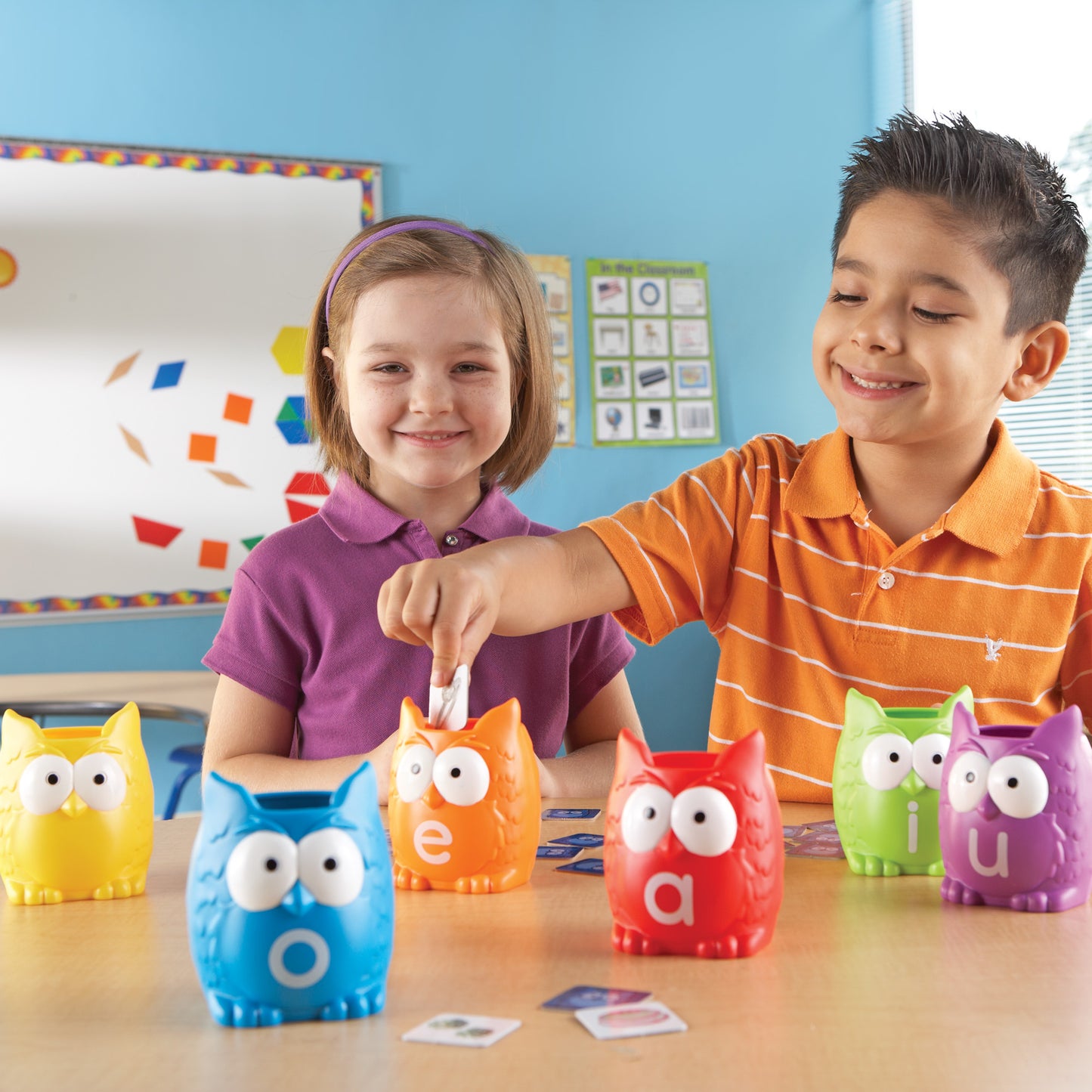 Learning Resources Vowel Owls™ Sorting Set