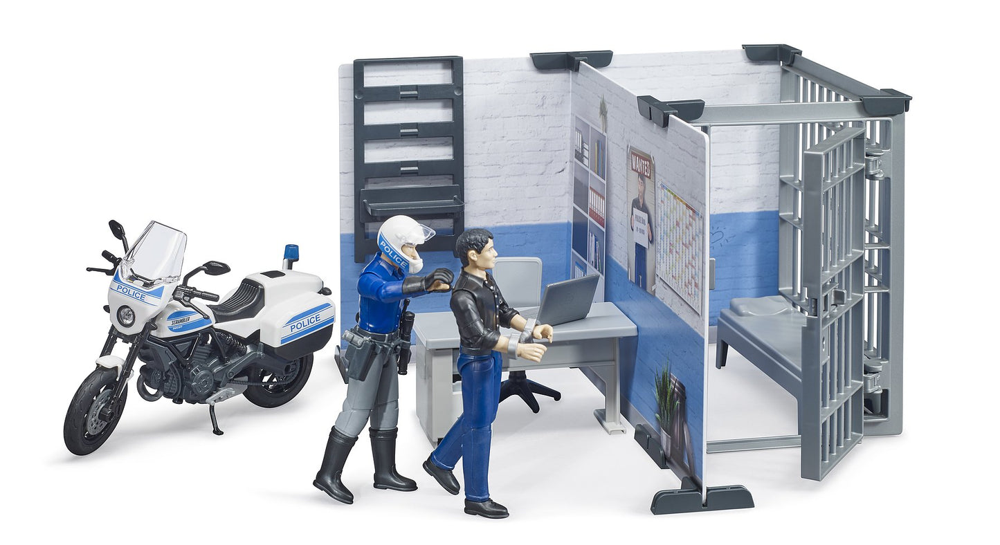 Bruder Bworld Police Station W/Motorbike