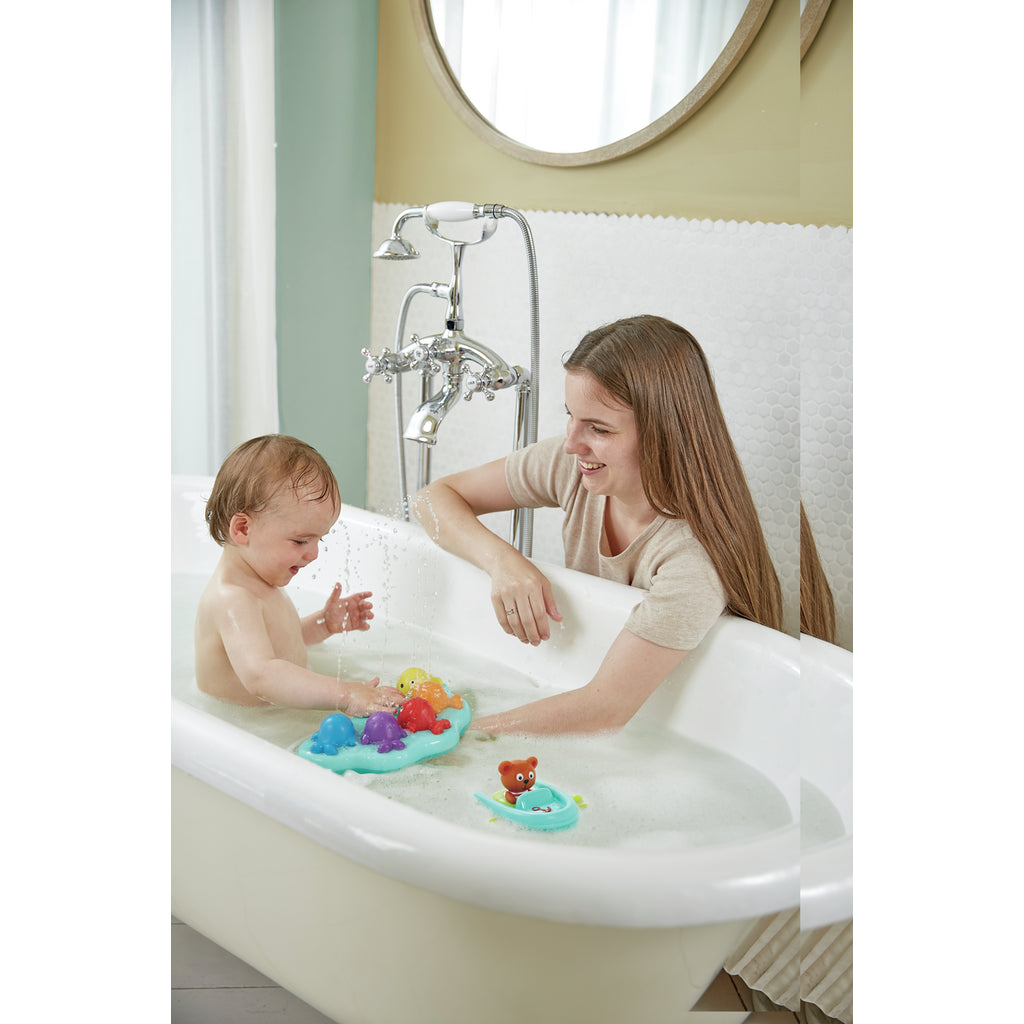 Hape Tubing Pull-back Boat