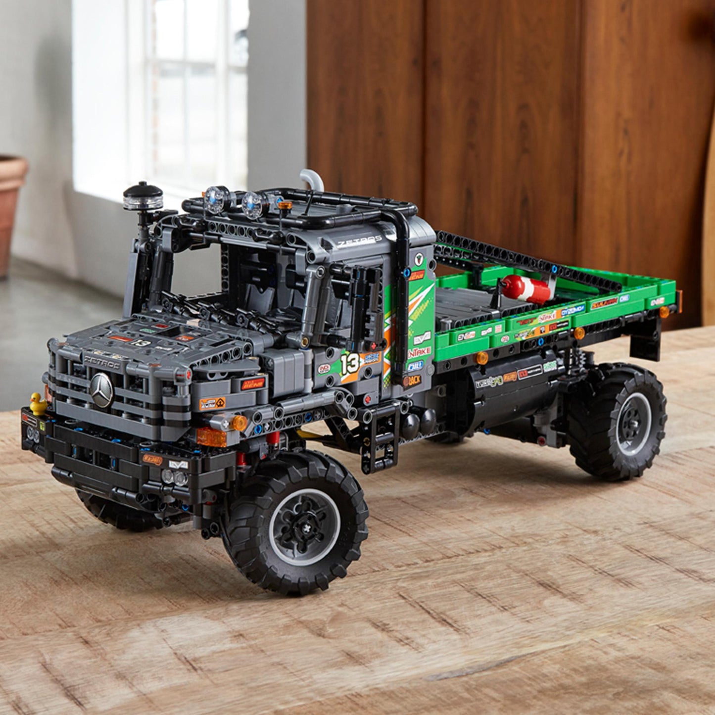 Lego Technic 42129 4x4 Mercedes-Benz Zetros Trial Truck
