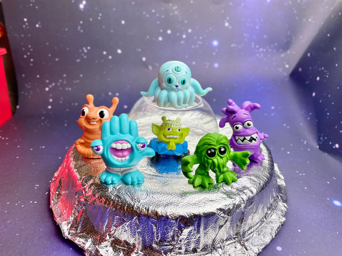 Safari Toob Friendly Aliens