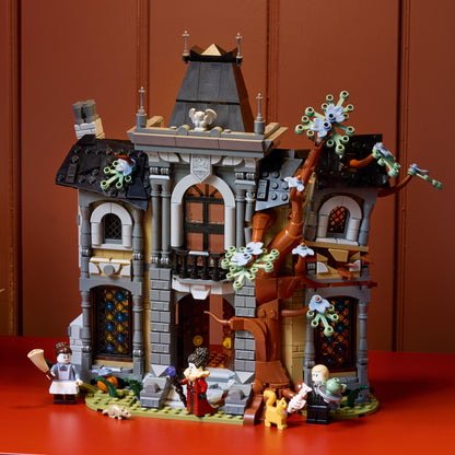 LEGO Icons 11383 Mayor Manor