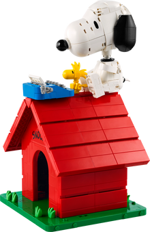 LEGO Ideas 21368 Peanuts: Snoopy's Doghouse