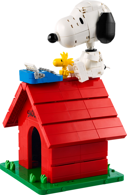 LEGO Ideas 21368 Peanuts: Snoopy's Doghouse