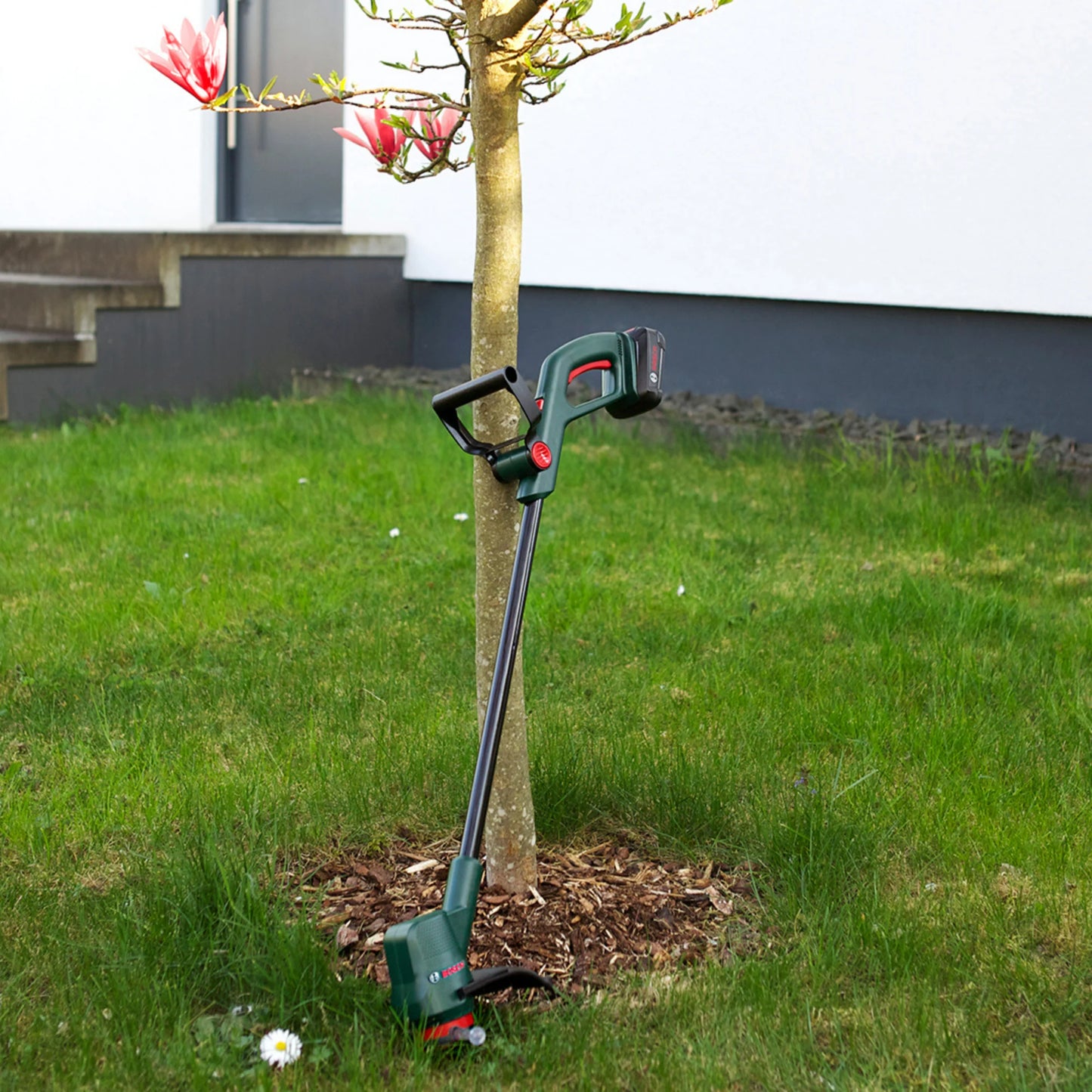 Klein Bosch Garden Grass Cutter "Easy Cut"