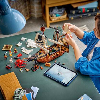LEGO Creator 31387 Iconic Pirate Ship