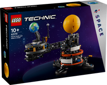 LEGO Technic 42179 Planet Earth and Moon in Orbit