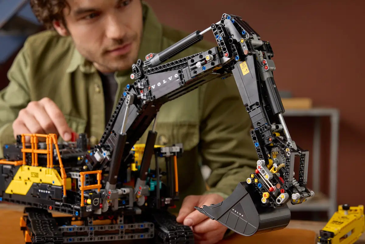 Lego Technic 42215 Volvo EC500 Hybrid Excavator