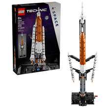 Lego Technic 42221 NASA Artemis Space Launch System Rocket
