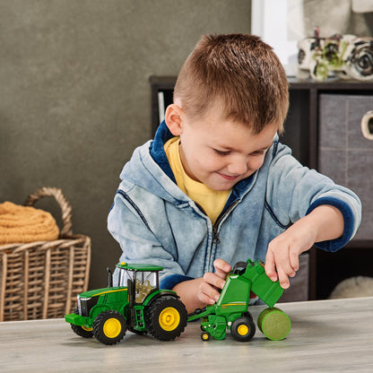 Ertl John Deere 1:32 Scale 7270R Tractor with 560R Baler and Round Bale