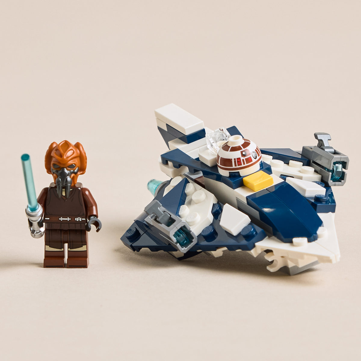 LEGO Star Wars TM 75400 Plo Koon's Jedi Starfighter™ Microfighter