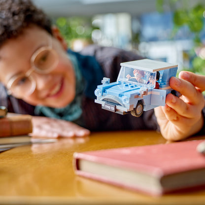 LEGO Harry Potter TM 76424 Flying Ford Anglia™