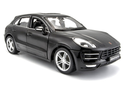 Bburago 1:24 Porsche Macan Black