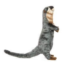 Hansa Otter Standing