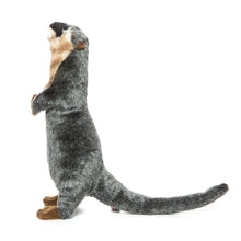 Hansa Otter Standing