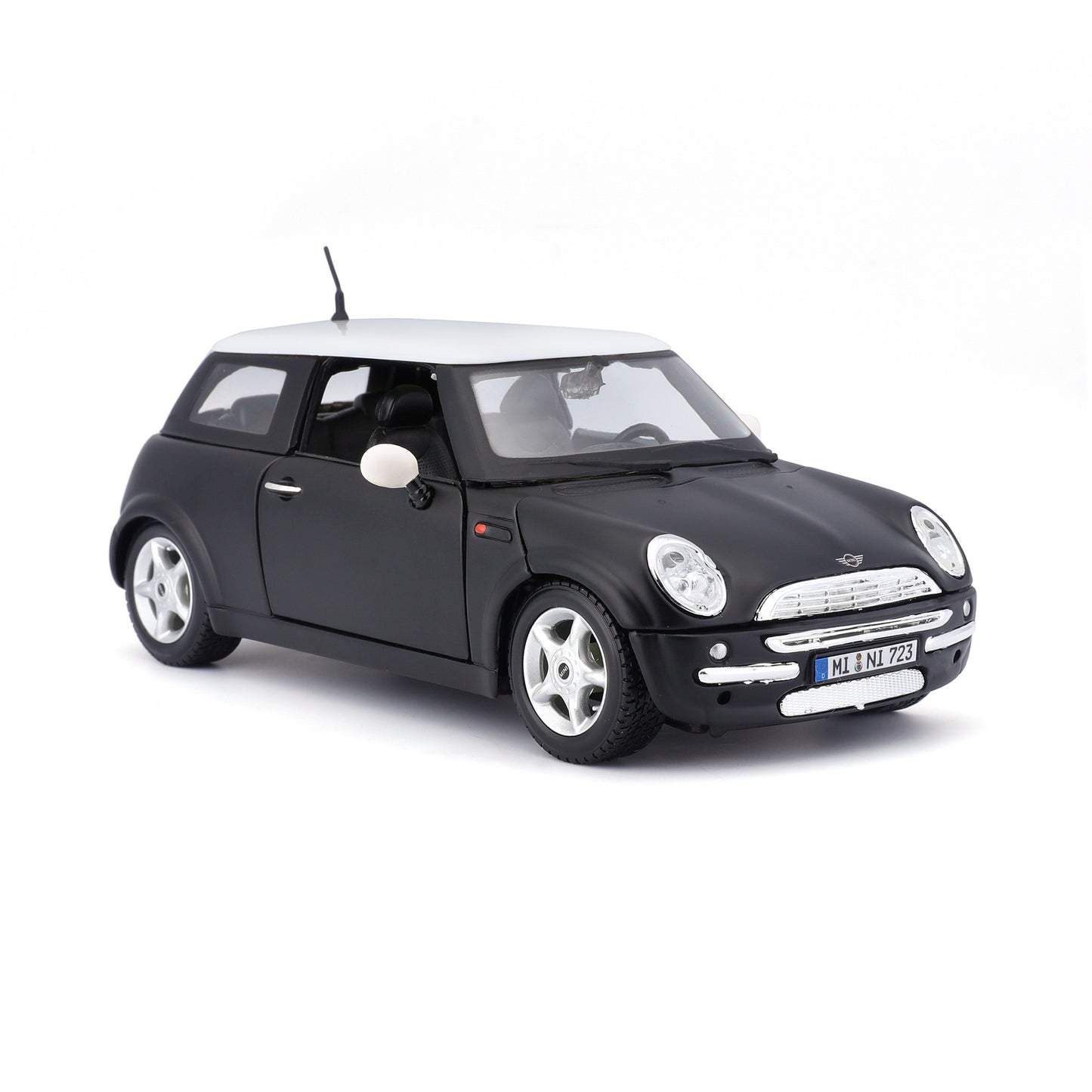 Maisto 1:24 Mini Cooper Black