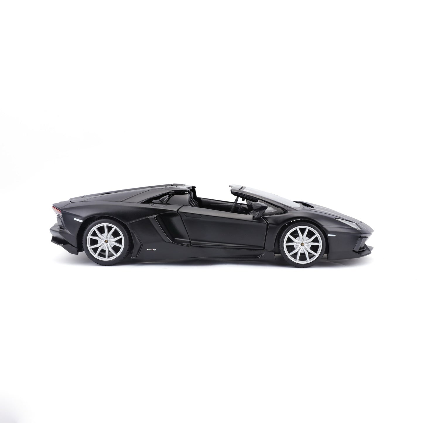 Maisto 1:24 Black Lamborghini Aventador Roadster