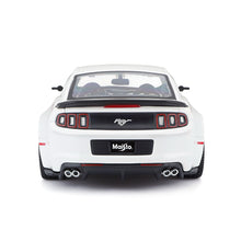 Maisto 1:24 2014 Ford Mustang Street Racer
