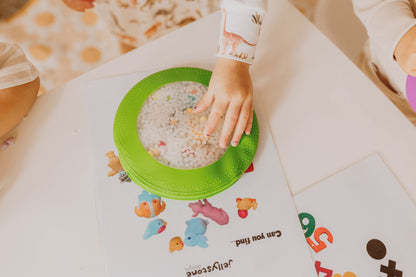 Jellystone Peek-a-Boo Bag - Farm