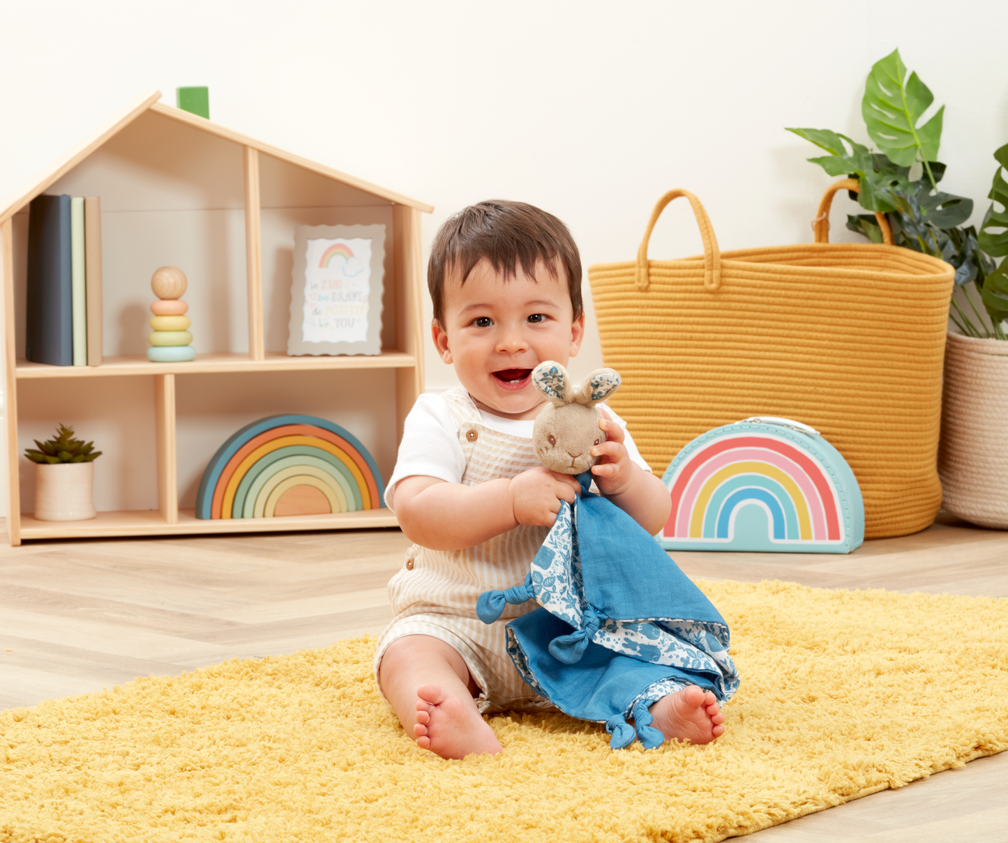 Rainbow Designs  Peter Rabbit Muslin Comforter