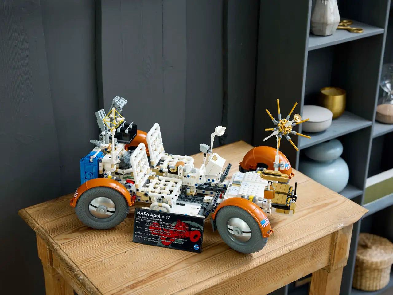 Lego Technic 42182 NASA Lunar Roving Vehicle