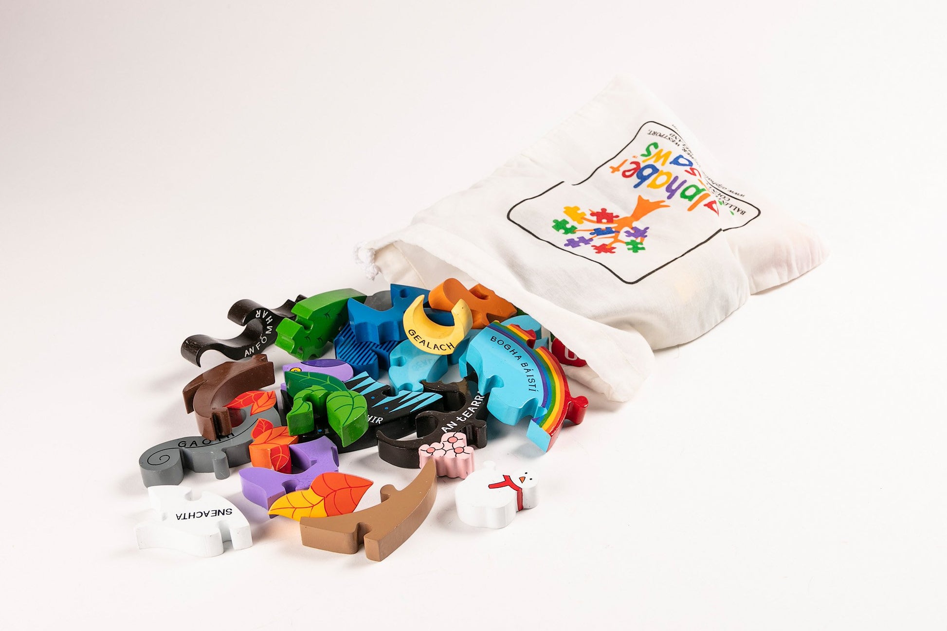 Alphabet Jigsaws Seasons Jigsaw in Irish (As Gaeilge)