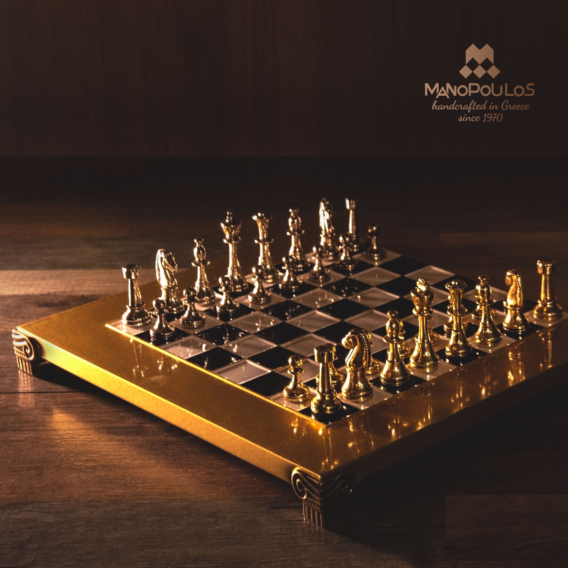 Manopoulos Classic Staunton Metal Chess Set with gold/silver chessmen and bronze-S32BLA