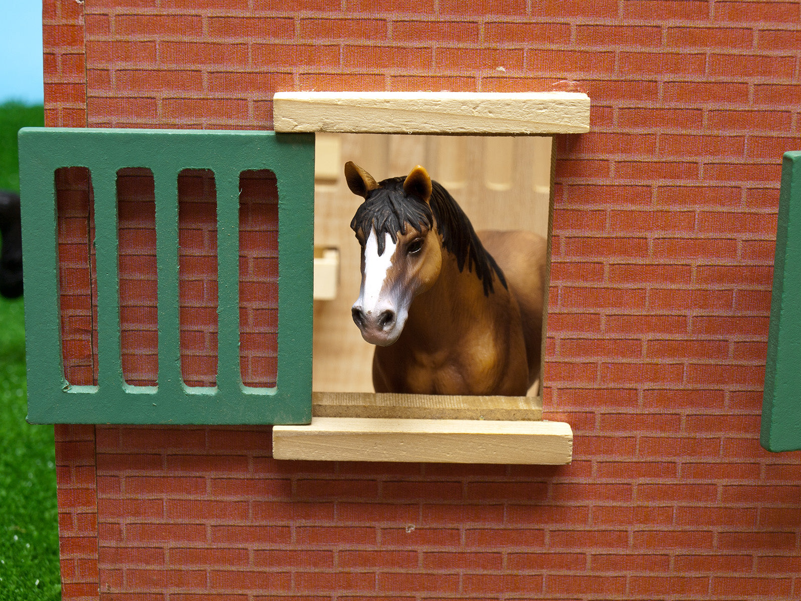 Kids Globe 1:24 Large Horse Stable - 72.5X60X37.5Cm