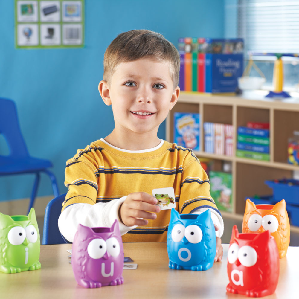 Learning Resources Vowel Owls™ Sorting Set