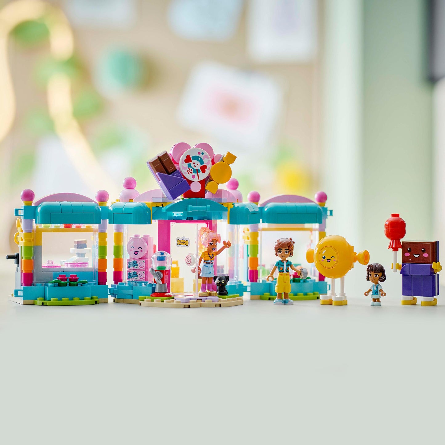 Lego Friends 42649 Heartlake City Candy Store