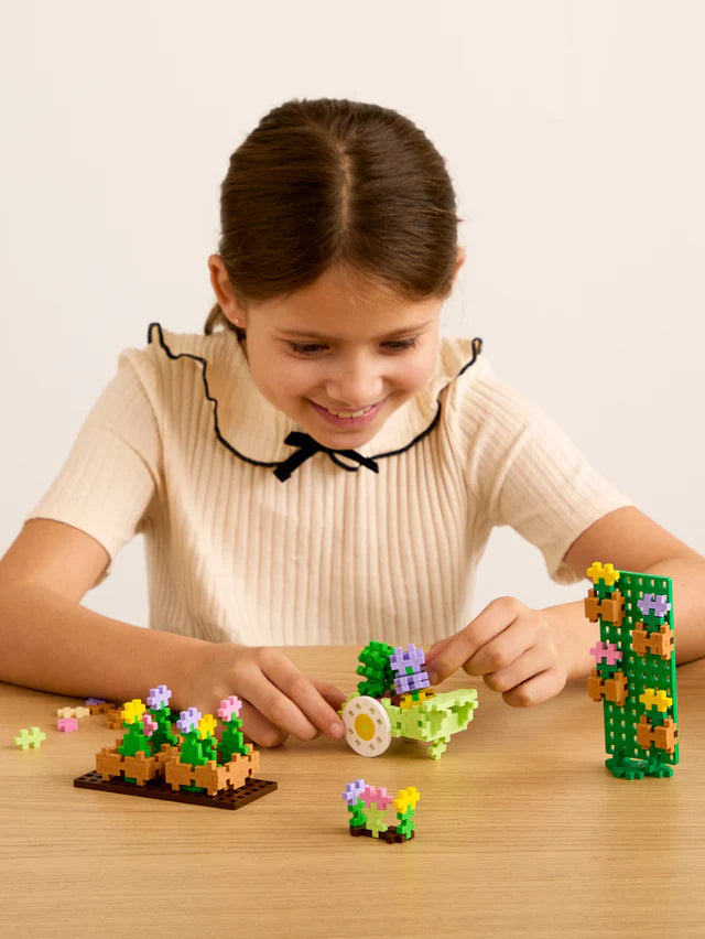 Plus Plus Learn to Build Flower Shop