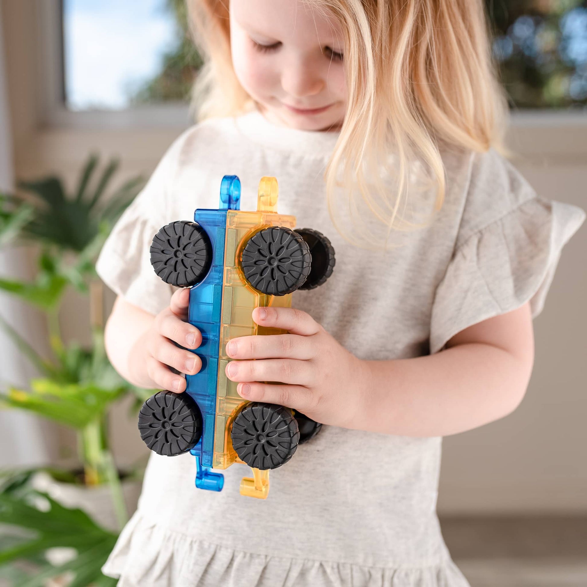 Connetix Tiles Rainbow 2 Piece Car Pack