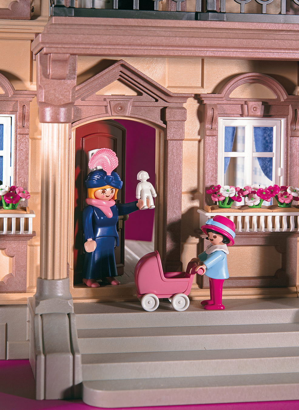 Playmobil Plus 70890 Large Victorian Dollhouse