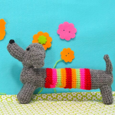 Buttonbag Crochet a Sausage Dog Kit